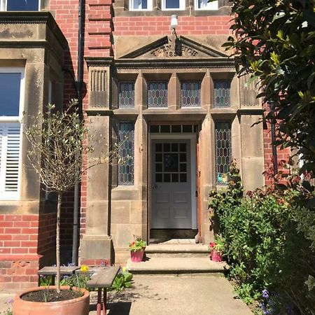 Fernleigh Bed and Breakfast Robin Hood's Bay Exteriör bild