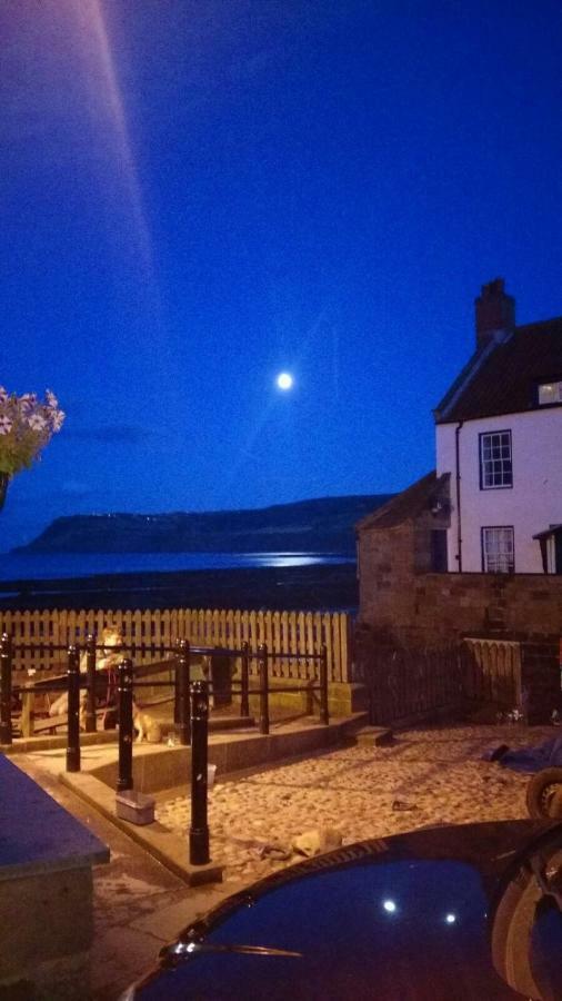 Fernleigh Bed and Breakfast Robin Hood's Bay Exteriör bild
