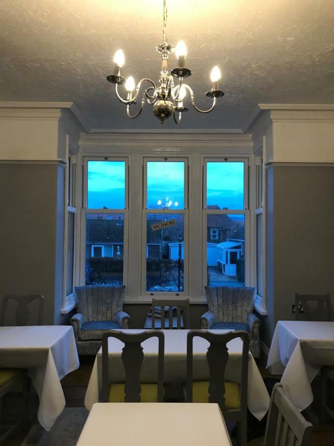 Fernleigh Bed and Breakfast Robin Hood's Bay Exteriör bild