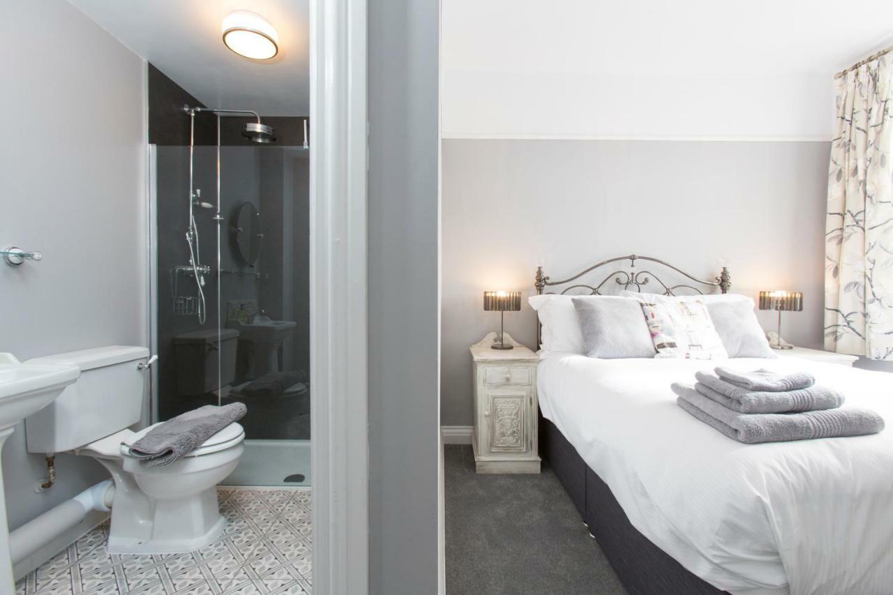 Fernleigh Bed and Breakfast Robin Hood's Bay Exteriör bild