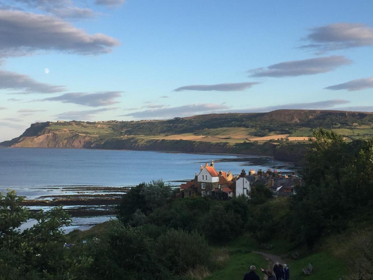 Fernleigh Bed and Breakfast Robin Hood's Bay Exteriör bild